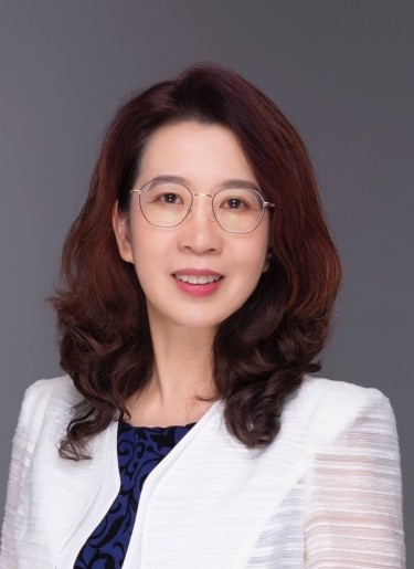 何宇纳.jpg